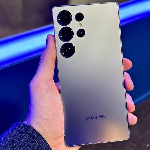 O PRIMEIRO TETRA tweet media