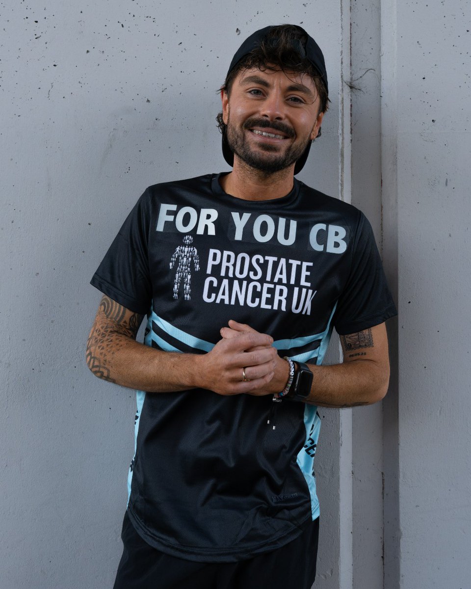ProstateUK's tweet image. "I really wanted it to mean something." 🫶

Nick is taking on the @LondonMarathon this weekend in honour of his late step-dad Colin, who sadly passed away from #ProstateCancer.

👏 So far, he's raised over £5,000 to help us fund groundbreaking research. 

#LondonMarathon l #Run
