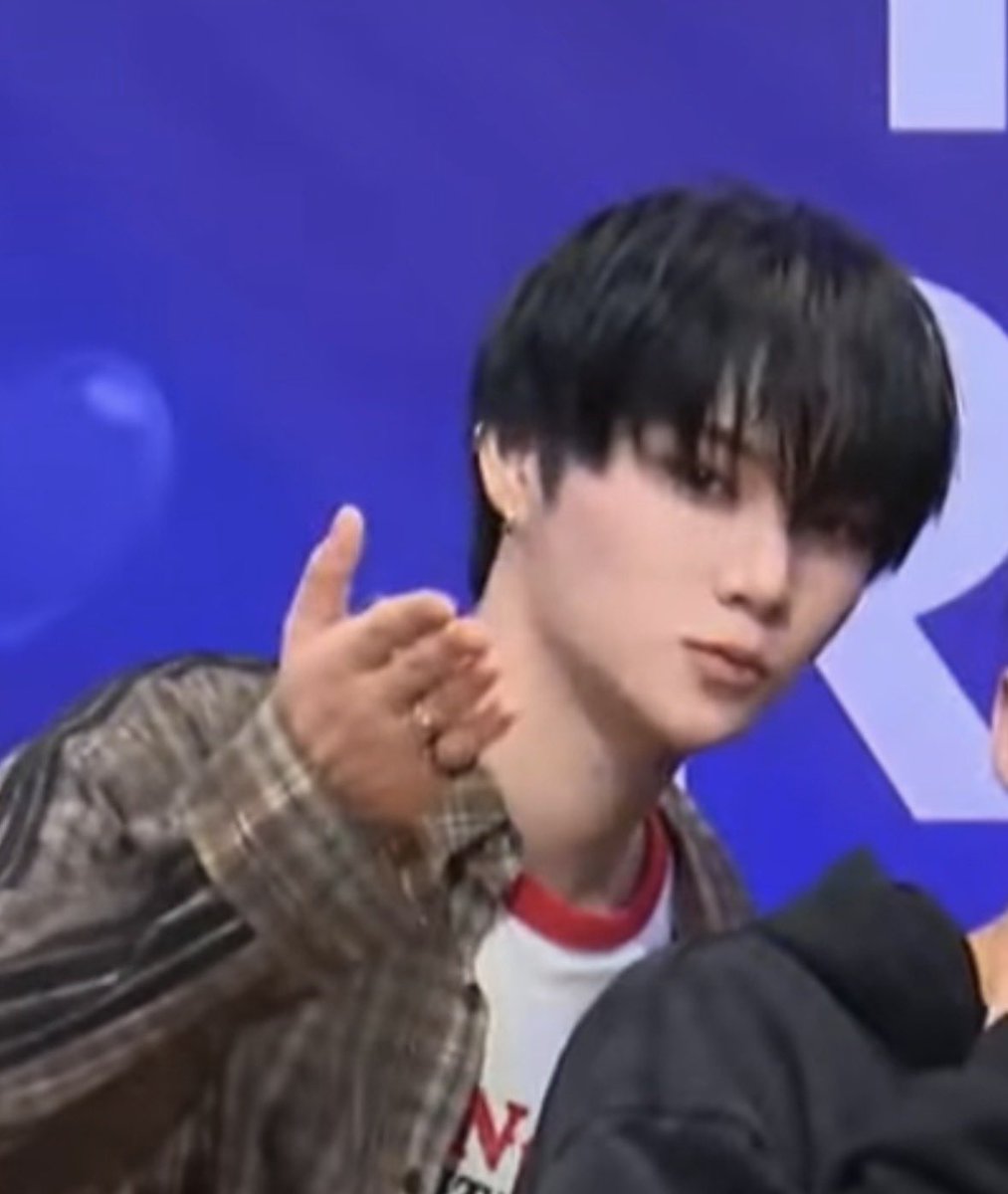 랑 tweet media
