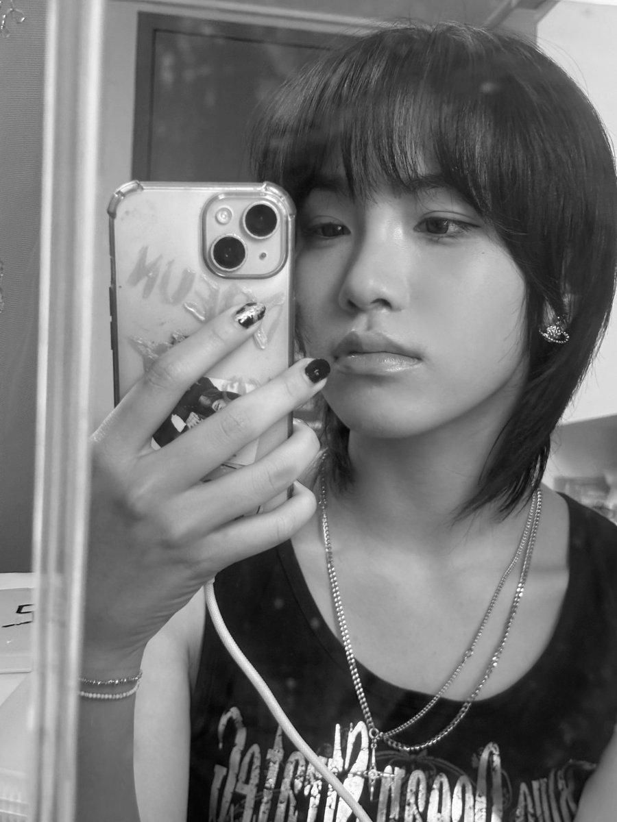 jeritpetang's tweet photo. ️
️
️
️
️
Kaca kotor dikit enggak ngaruh.
️
️
️
️
️ https://t.co/IexawpMUO8