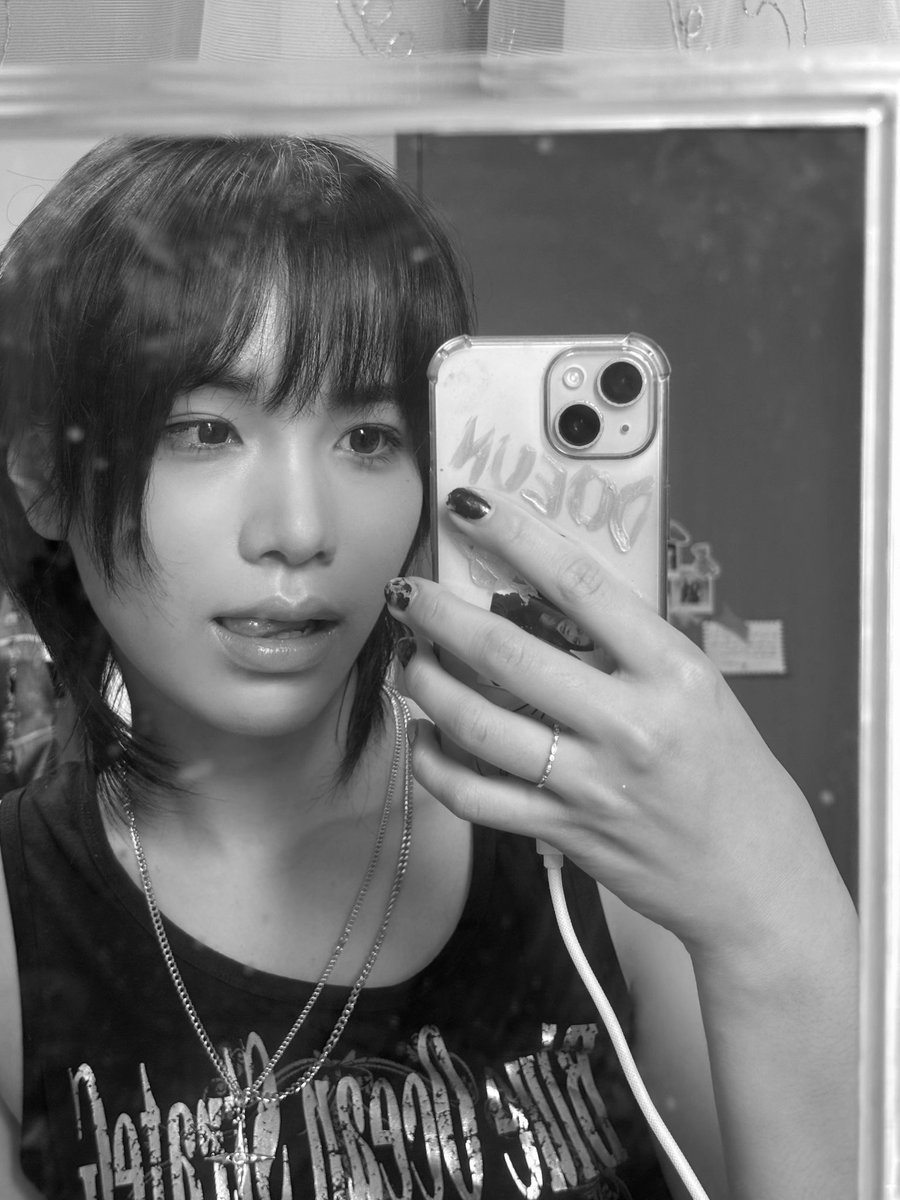 jeritpetang's tweet photo. ️
️
️
️
️
Kaca kotor dikit enggak ngaruh.
️
️
️
️
️ https://t.co/IexawpMUO8