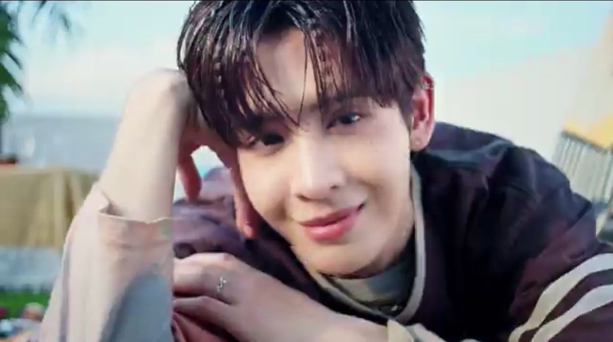 Mi vida resumida 24/7 

WE MISS LEADER JAMESSU
#MissYouJamessu
#JamesSu