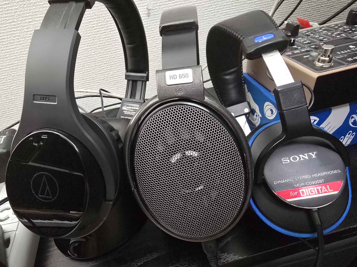 rudetheater's tweet photo. 「Sound Gear Room -ギターとDTMのラジオ-」第3回目配信中です！ 今回は「モニターヘッドフォン何使ってる？」についてトークしています！ ぜひお聞きください！

https://t.co/jLEgLDP90f https://t.co/gjiLsazqHu