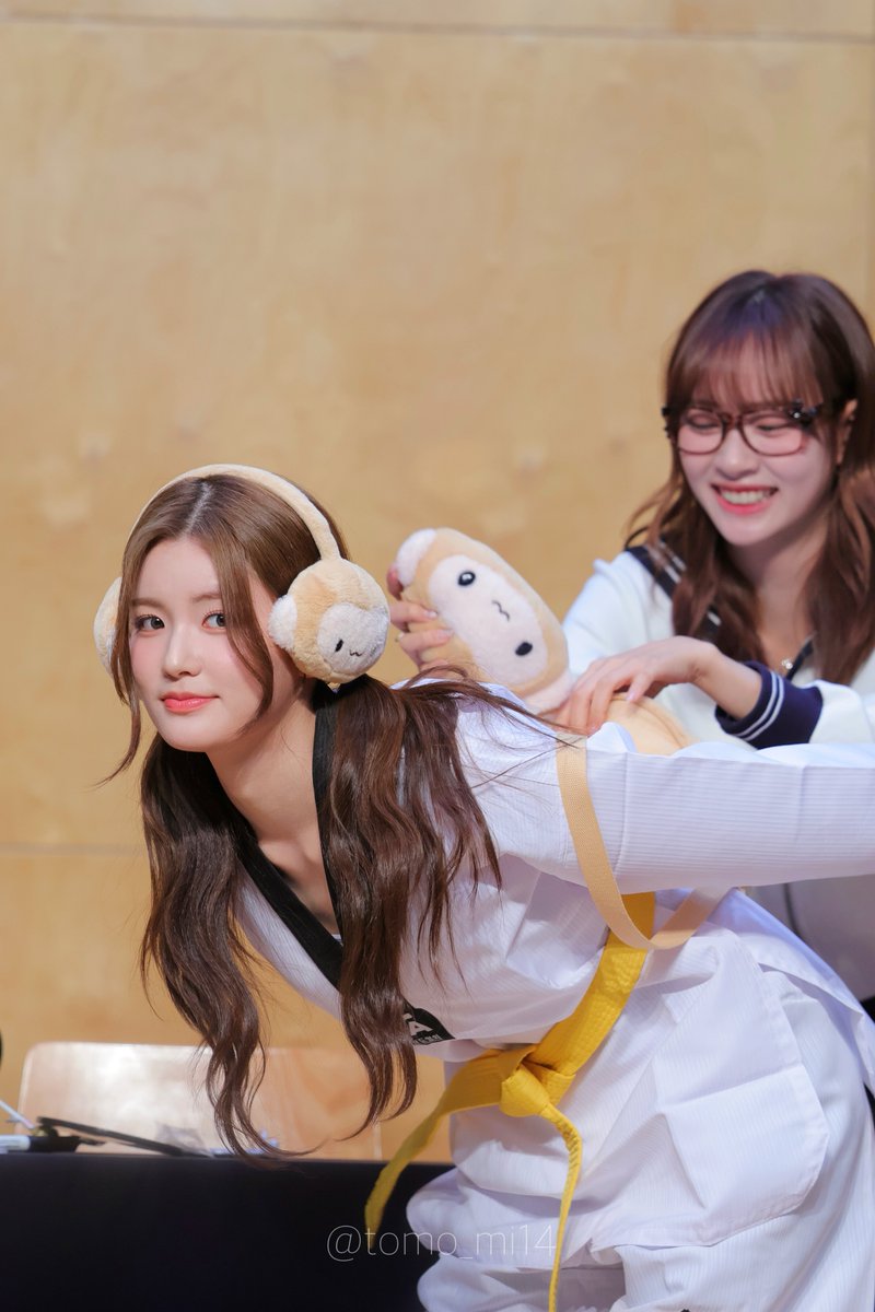 tomo_mi14's tweet photo. 260410
챌린지 성공…?😼
#첫사랑 #CSR
#수아 #SUA #금희 #GEUMHEE https://t.co/Hn1cRJ23Mq