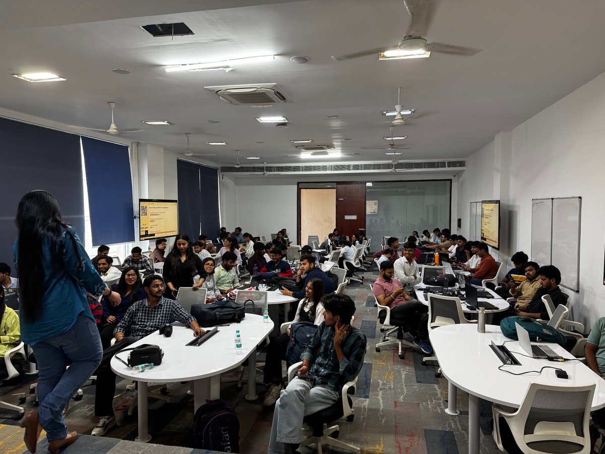 Chhavi Garg 👩‍💻🎤 tweet media