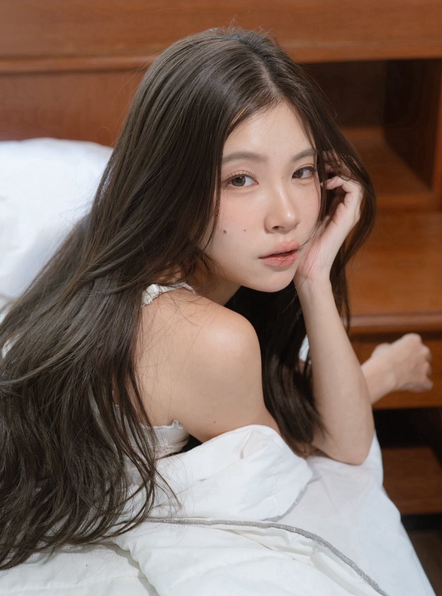 <a href="/Milence_beau/">billllllllllllllllllllll</a> ฝากเคะค่ายม่วงคนสวยไว้ในใจด้วยนะคับ <3

ซ้าย - พลอยจุฑา ( <a href="/jhuta_p/">พลอยจุ๊จุฑาจูต้า(nano)</a> ) 
ขวา - เบนจี้มิ้นท์ ( <a href="/wbenjiemint/">benjiemint โซฟีพี่ประธาน</a> )

ฝากเอ็นดูคนสวยด้วยนะคะ 🤍🫶🏻