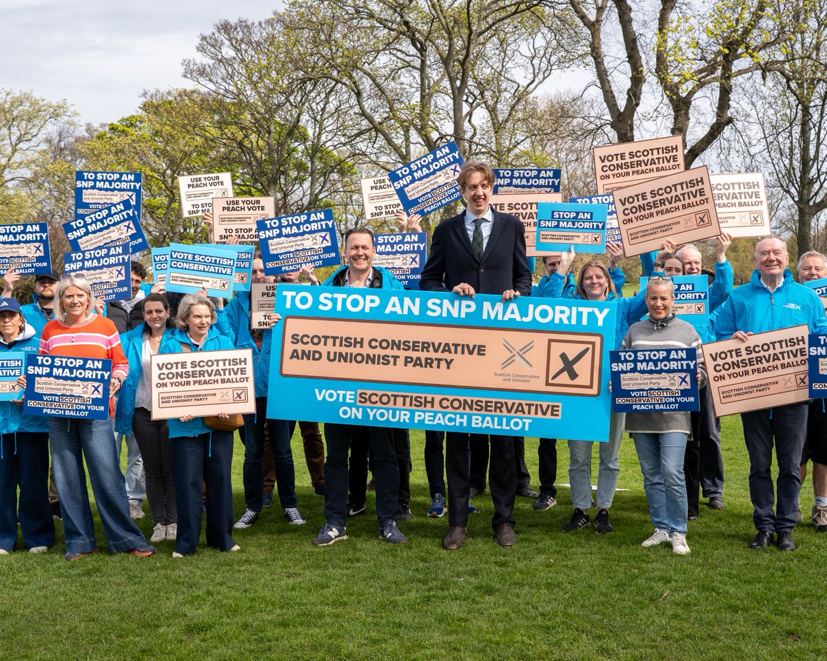 ScotTories's tweet photo. 🚨 The threat of an SNP majority is HUGE.

⚠️ They would use it to launch a MASSIVE push for another divisive referendum.

🍑 But you can stop them by voting Scottish Conservative on your peach ballot paper – giant or otherwise! https://t.co/DS4el2Qi7K