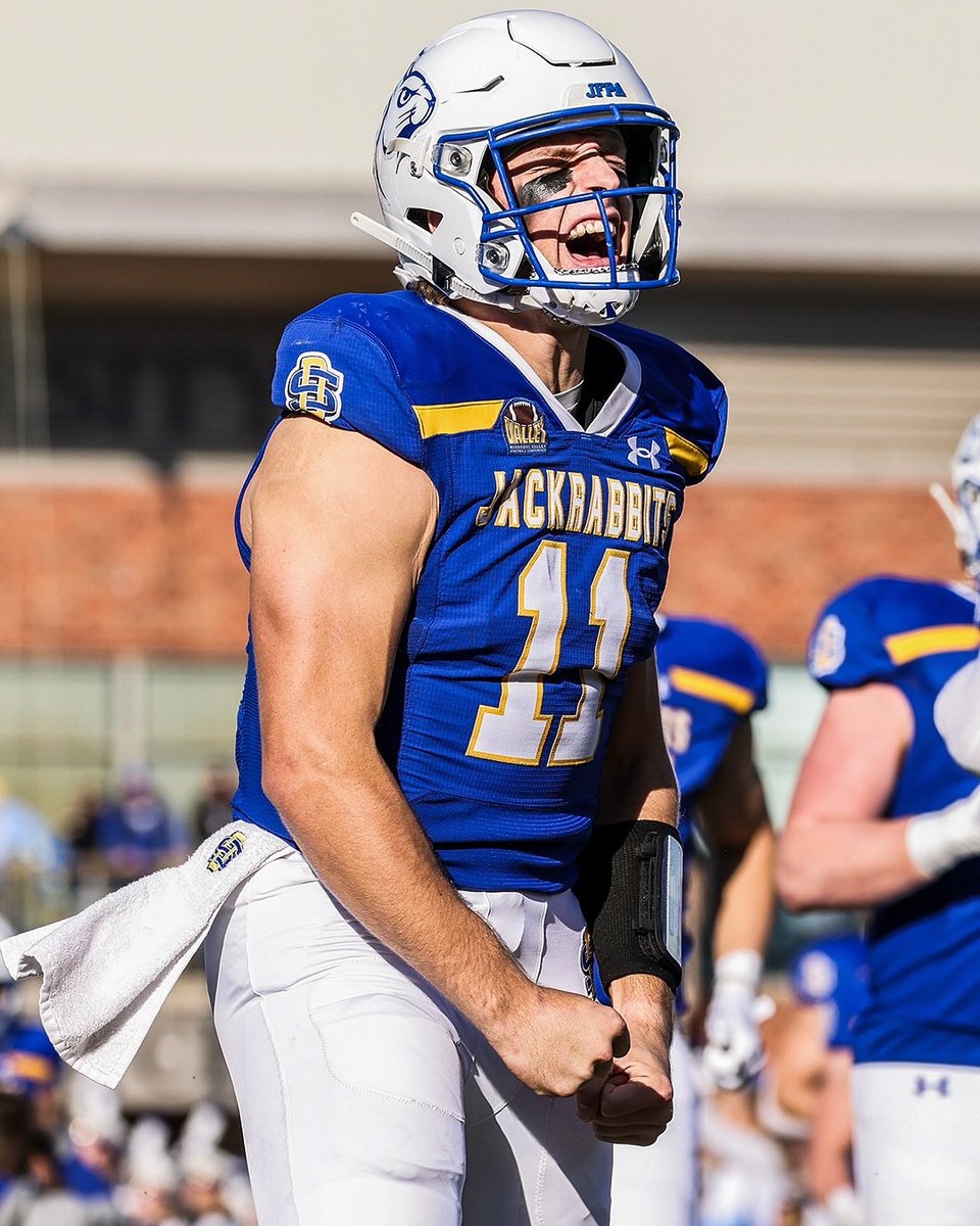 Tanner_Castora's tweet image. Former SDSU / Iowa quarterback Mark Gronowski (@mgronowski11) has now been on several Top 30 visits 

He’s been flown in to meet with the GM of the Jets, Dolphins and Commanders 

There’s little doubt the all-time winningest college QB will get his shot in the NFL