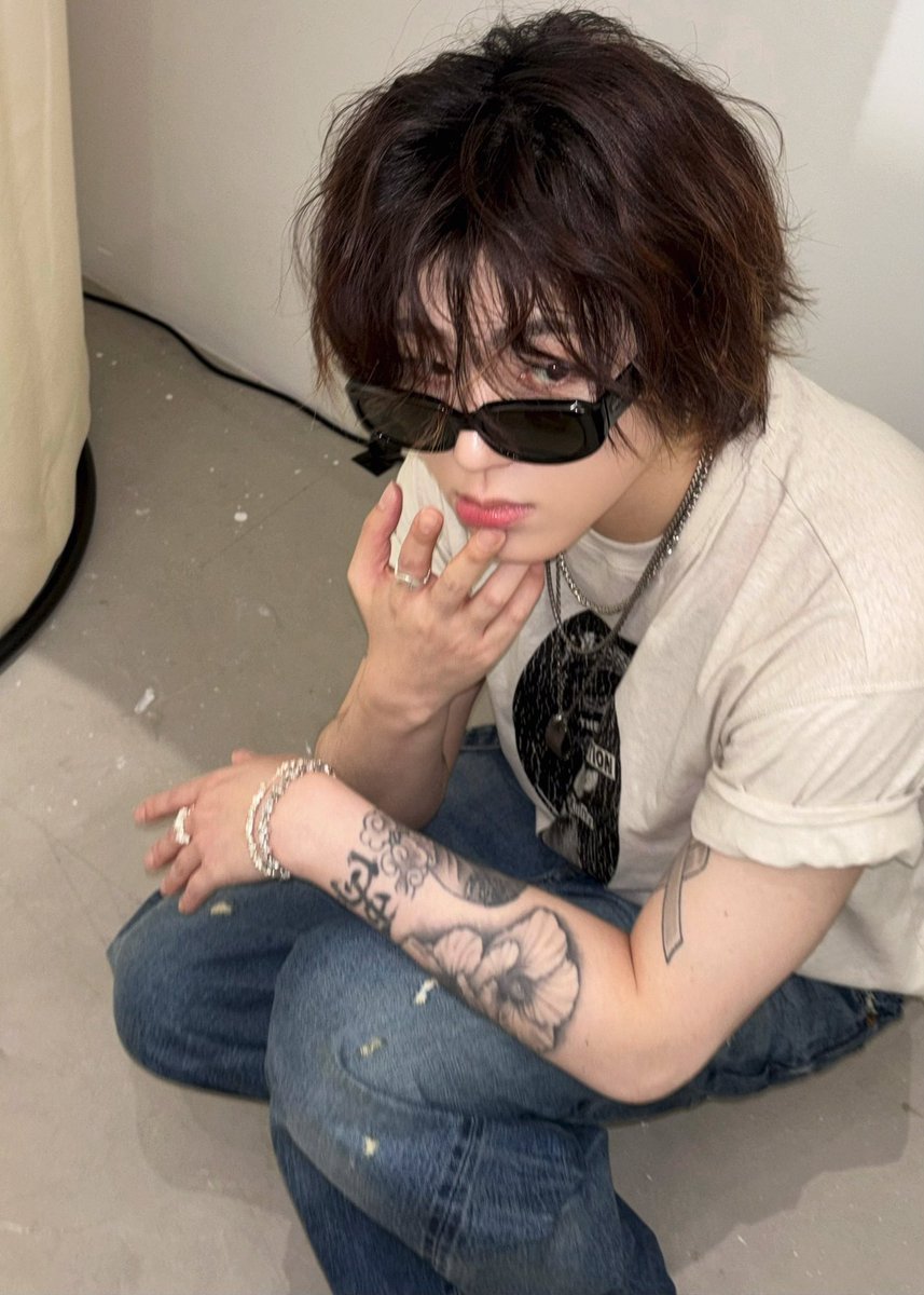 catzikooo's tweet photo. ohmygod... 쏘앤젤실존 https://t.co/nycwrSlIfh