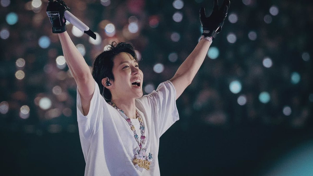 btschartsxdaily's tweet image. #JHOPE via Instagram Post (1)💜
instagram.com/p/DXVYpjxCchw/…