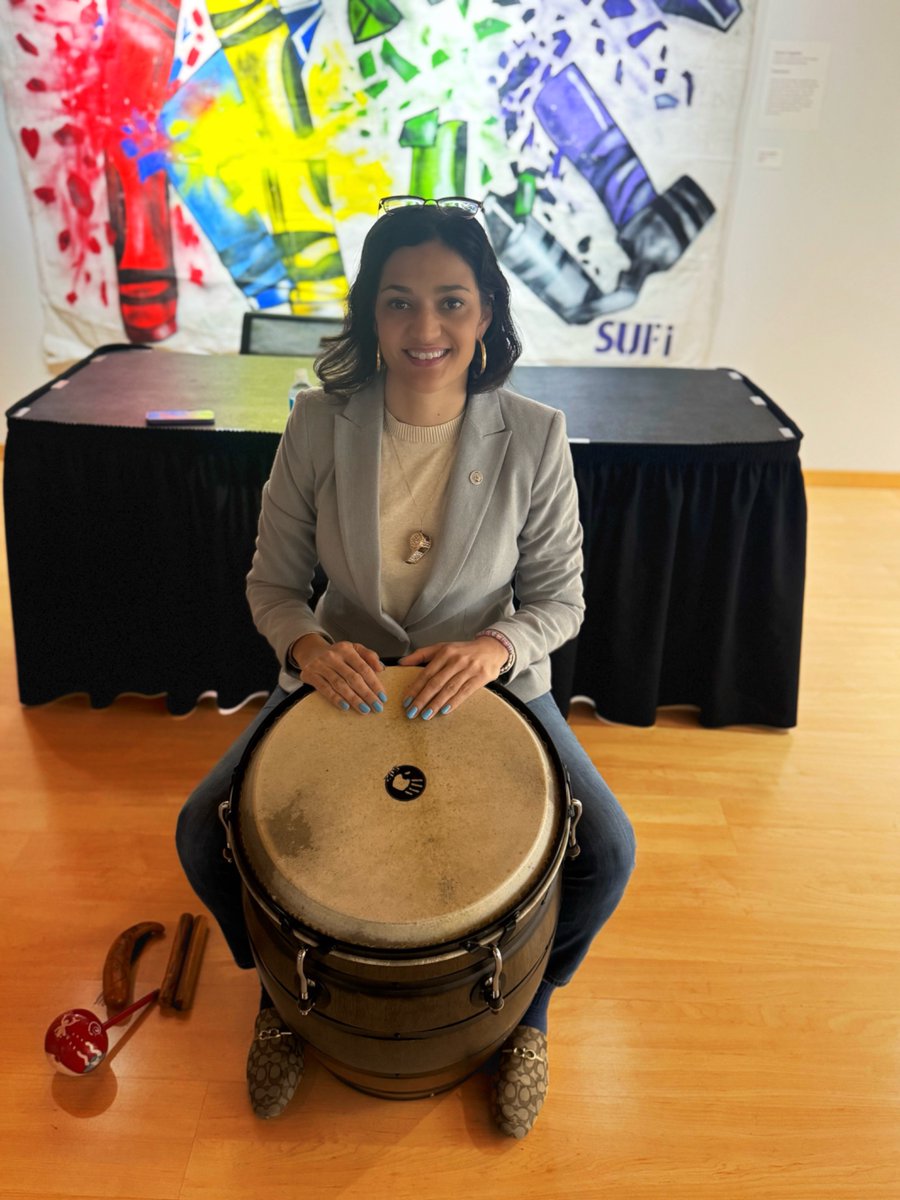 Representative María Isa tweet media