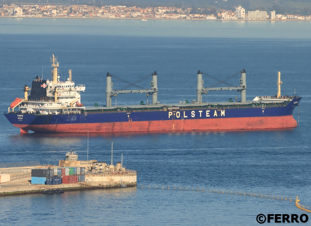 Gibdan1's tweet image. Bulkers in Gibraltar #shipsinpics #ships #shipping #shipspotting

⚓️NOOTKA ISLAND
⚓️PLACID SEA
⚓️KURPIE
⚓️LINDSAYLOU