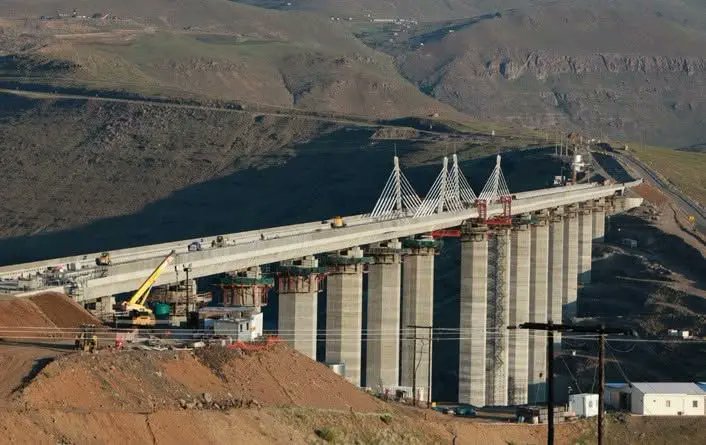 poaenglish's tweet photo. #SouthAfrica, #Lesotho to Inaugurate #SenquBridge
https://t.co/b1dp8pKu0l
#ThePulseofAfrica
#POA https://t.co/Yrlo0yGQcP