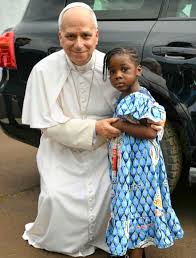 julianawriter's tweet image. .@FoxNews #GodBlessPopeLeo ✝️🙏😇 #Cameroon
@Pontifex  Pope Leo received an unexpected hug from a Cameroonian girl in Bamenda. The Catholic pontiff began his third foreign trip on April 13, visiting four African countries: Algeria, Cameroon, Angola and Equatorial Guinea.