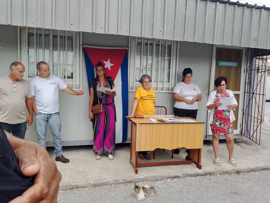 Los constructores de la <a href="/de_montaje/">Empresa de Construcción y Montaje Mariel</a> dan un contundente ejemplo de patriotismo, lealtad y compromiso con la defensa de la #RevoluciónCubana. Hoy decimos presente porque #LaPatriaSeDefiende y #GirónEsHoy