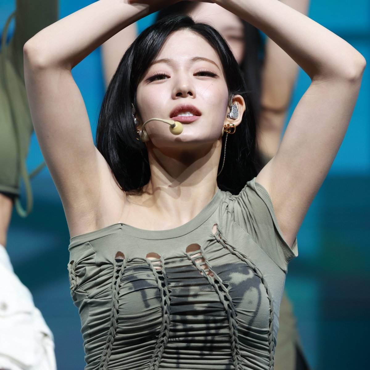 kpopdataz tweet media