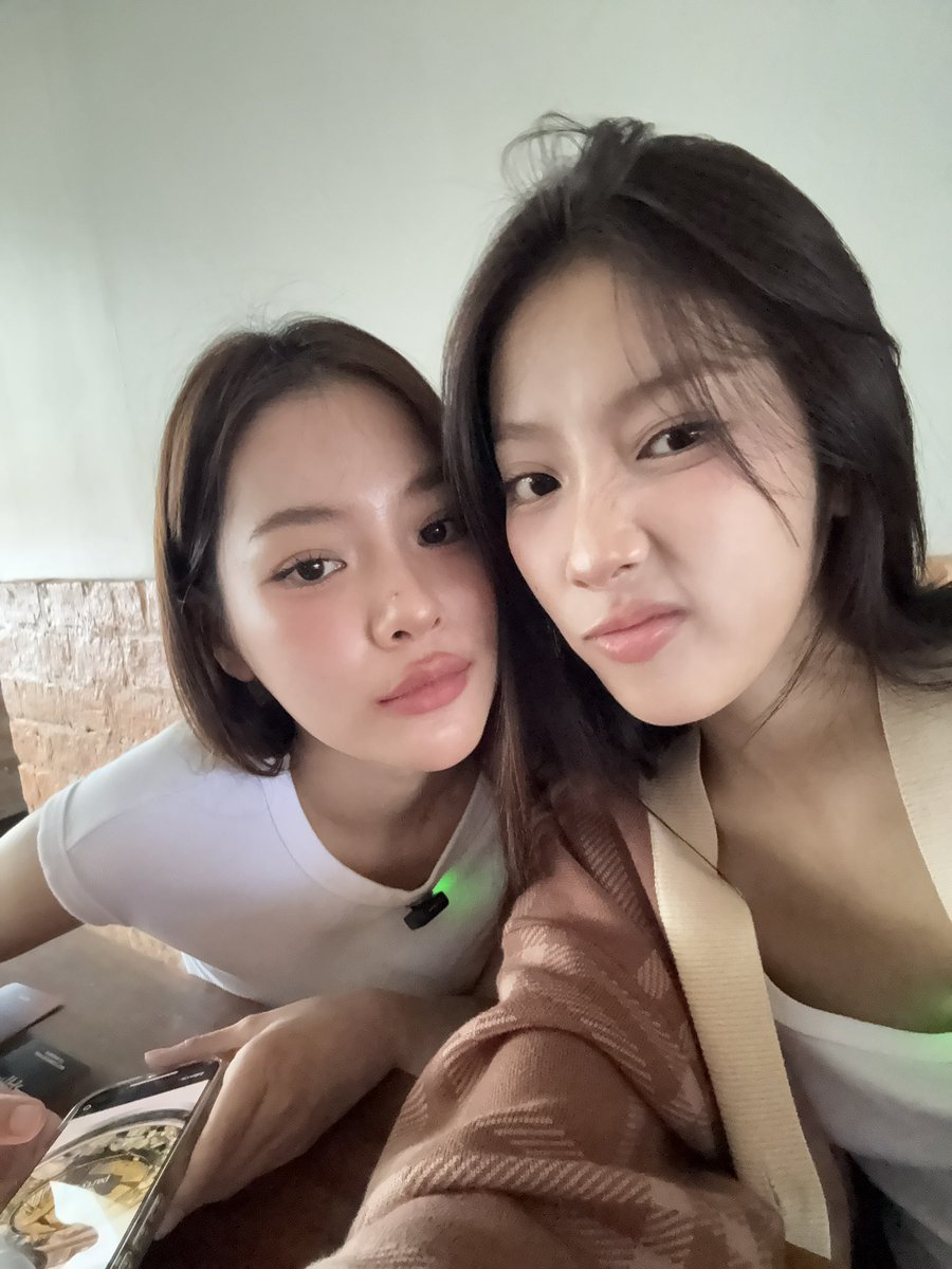 and comfort comes in the form of human 🩷