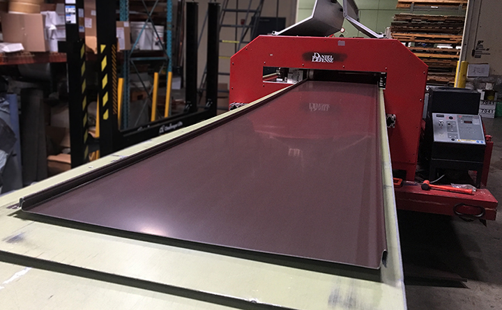 TectaAmericaNE's tweet image. Did You Know? Tecta America New England's metal craftsmen fabricate our ES-1 compliant edge metal for #roofing projects? ES-1 is a standard relating to wind loads and wind uplift pressure to the edge metal on a roofing system. #craftsmanship