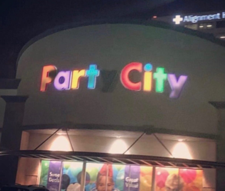 Shitpost 2077 tweet media