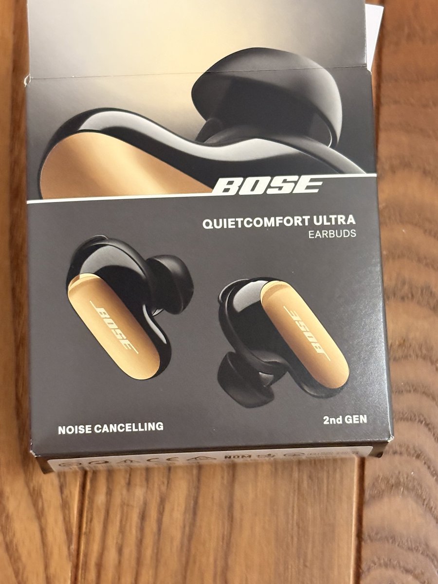 Boseきたー！！！😍
シネマモード最高かよぉぉ！！

めっちゃ没入感！
ノイズキャンセリング流石！