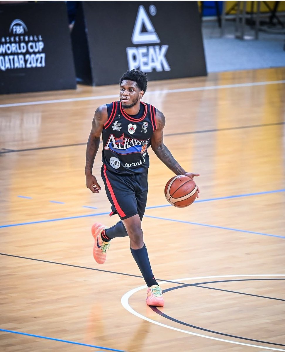 fermartinezlar's tweet photo. Malik Curry @iammalikcurry en modo "on fire", el ex @DSCbasquet terminó con 44 pts, 10 asist, 5 reb, 5 rec, 49 de val en 39 min de juego ayer en la victoria de su equipo Al Rayyan sobre Al Gharafa 104 a 82 para meterse en semifinales de la Emir Cup en Qatar 🔥🔥🏀🏀 https://t.co/8t6weoH2wf