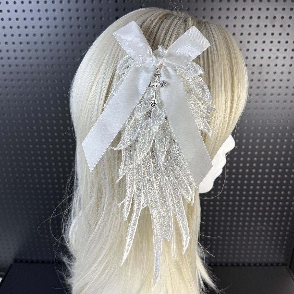 DENNakusesa's tweet photo. DENN｜オリジナルヘアクリップ
超豪華💕⭐️⭐️
白🤍
毎日TikTok配信販売中,ぜひ皆さん来てください
TikTokアカウント: DENN(@echo46846)
#アクセサリー #地雷系 #量産系 #ヘアクリップ #y2k https://t.co/j7aSDSqa6k