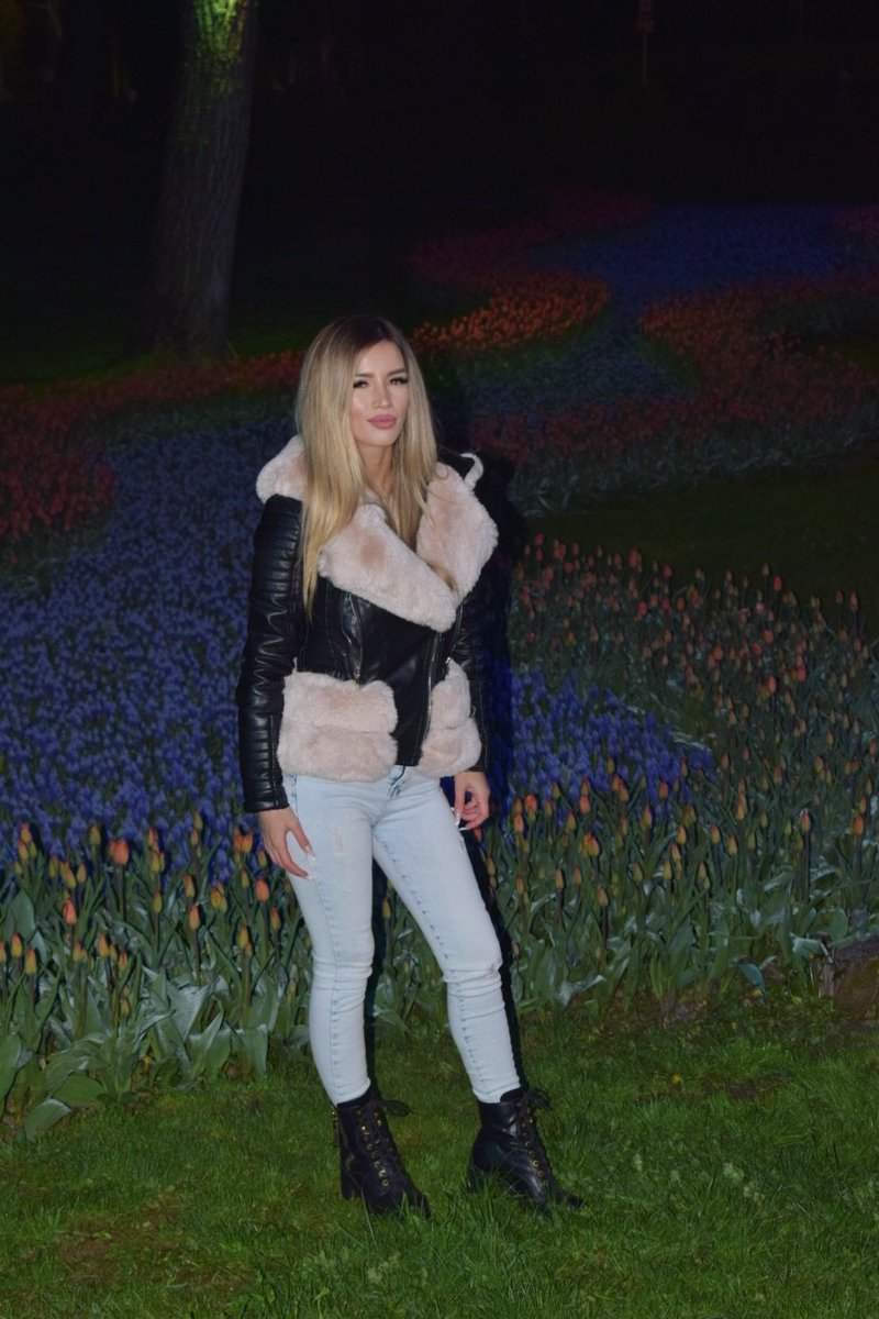 IvySamek tweet media