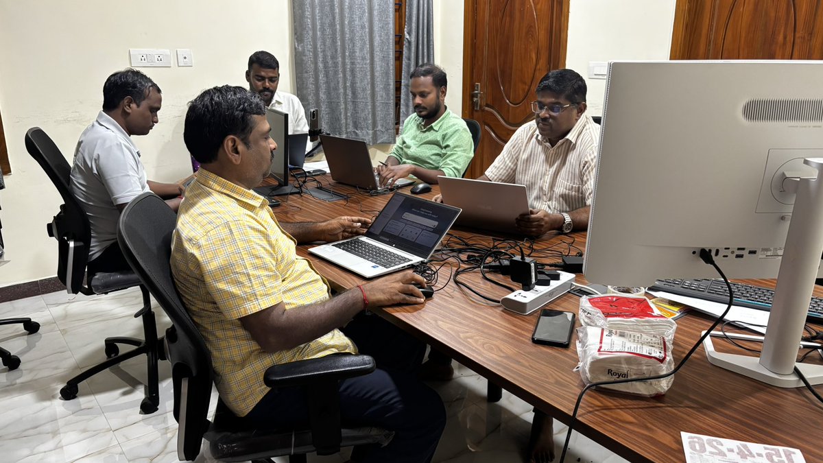 villagemedia16's tweet photo. தற்போது இறுதிக்கட்டத் தீவிரமான வாக்குச்சாவடி மற்றும் சமூக ஊடகப் பரப்புரை குறித்த ஆய்வுப்பணி நடந்து வருகிறது. இன்னும் இரண்டு நாட்களுக்குத் தீவிரமான பரப்புரையில் ஈடுபட வேண்டுகோள் வைக்கிறோம்.
#PMK #VoteForMango #AnbumaniRamadoss #NDA #ADMK https://t.co/pUu38qNYDg