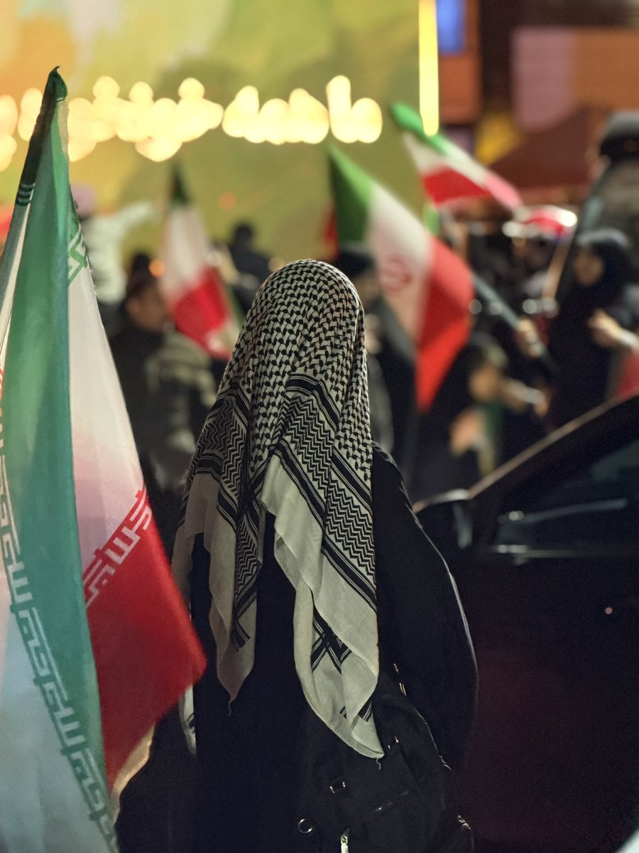 نِینانه. tweet media