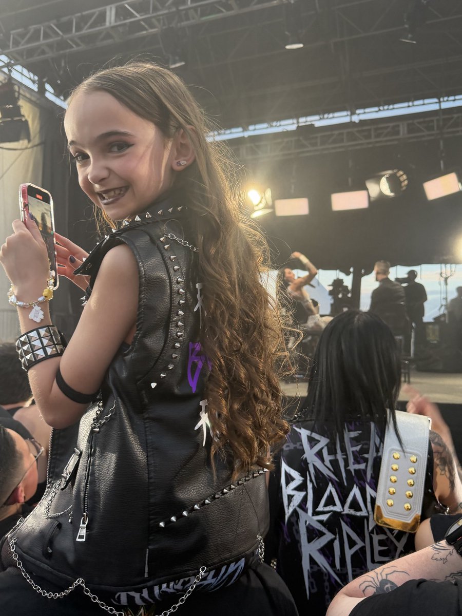 Cassie Lequire Windle tweet media