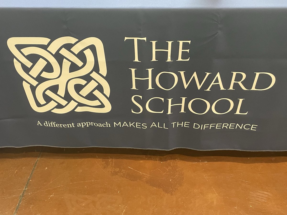 CateredCakes's tweet image. Had the pleasure of creating a sheet cake and 100+ mini cupcakes (not pictured) for the @howard_school celebrating 75 years this weekend. Lan was a pleasure to work with as we prepared for this special occasion. Thank you! #cake #cupcakes #bakerman #atl #cateredcakes