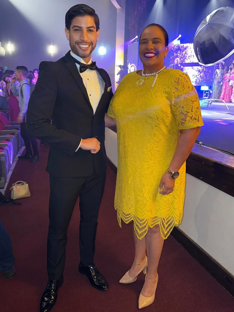 KidannyPR's tweet image. Anoche en la gala final de @missteenworldpuertorico 👑🇵🇷.

¡Felicidades a todas las reinas que brillaron en el escenario! Cada una merecían corona 👑❤️.

#MissTeenWorldPR #Pageant #PuertoRico #Miss #Mister #Boricua