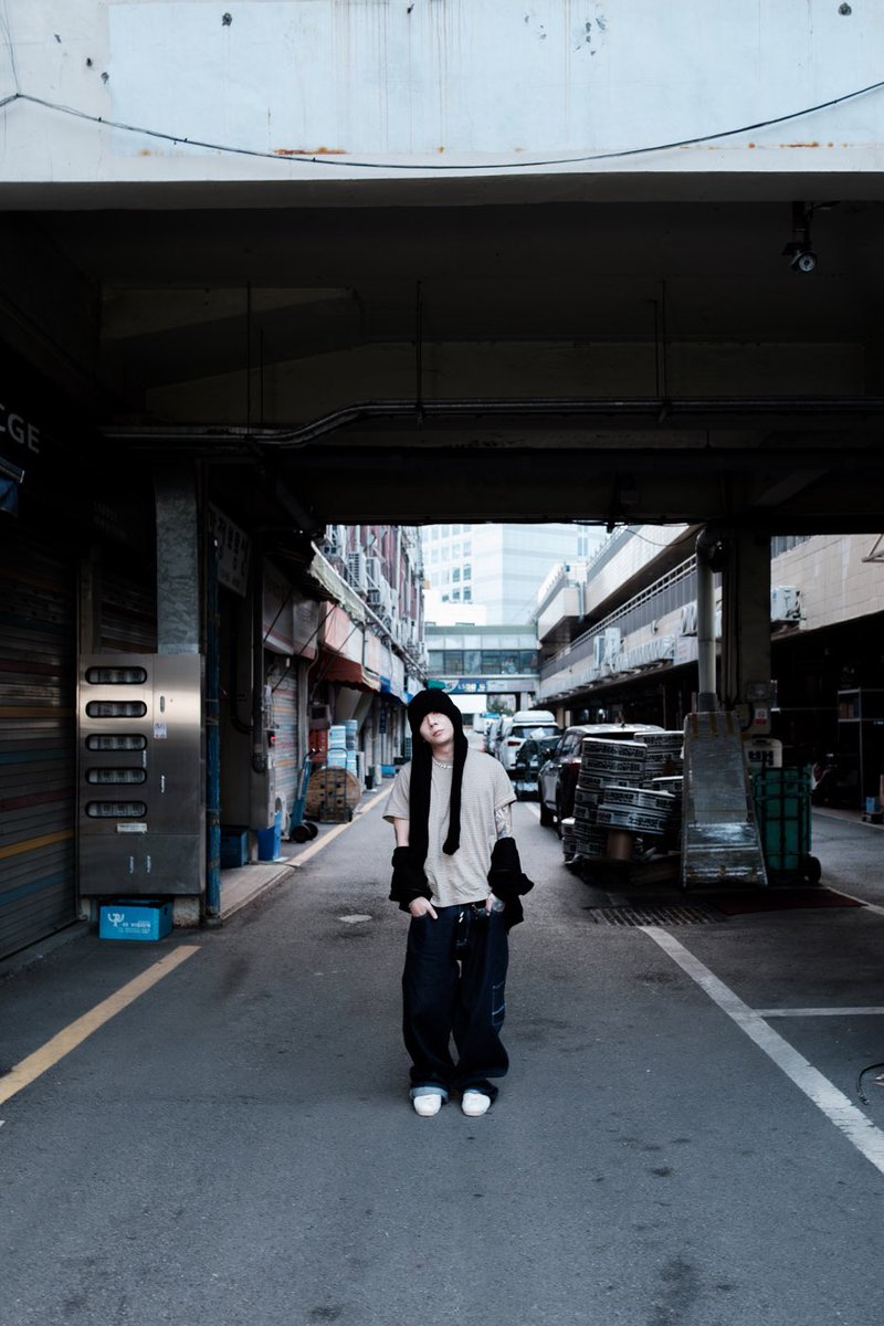 woowonjaebr's tweet image. “A maior mudança nele após o trabalho anterior [29] é sua atitude em relação à música. Para Woo agora, a música não é algo que divide o peso da vida, mas atua como um dos elementos diários. 

[+]

#woo #woowonjae #우원재