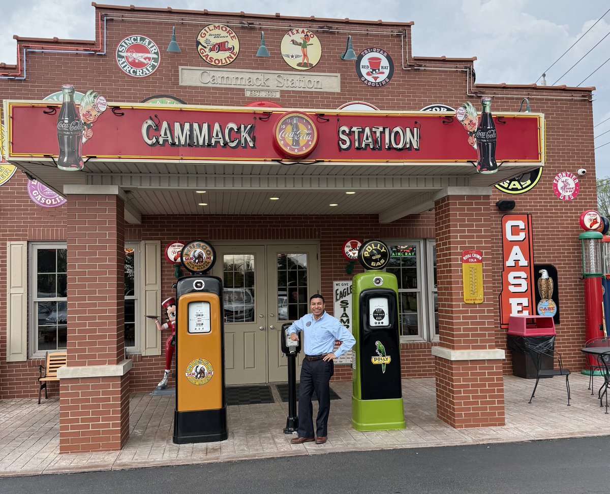 SOSDiegoMorales's tweet photo. While on the road, I had the chance to stop by Cammack Station in Muncie. Small businesses like this are the backbone of our economy and a big reason why Indiana continues to be one of the best places to start a business. https://t.co/WC89kMnVuY