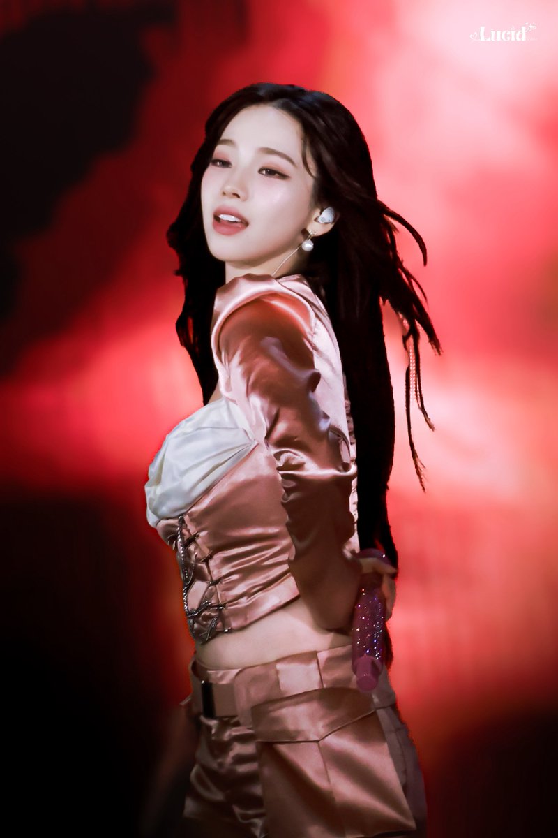 𝙡𝙪𝙘𝙞𝙙. tweet media