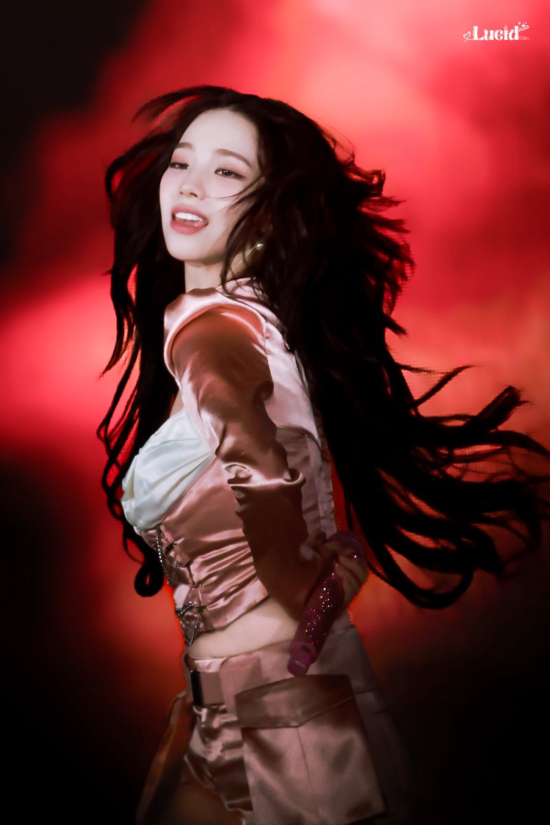 𝙡𝙪𝙘𝙞𝙙. tweet media