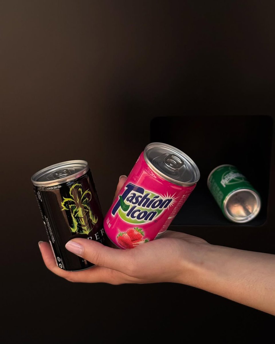 SIMONSAYSDRIP tweet media