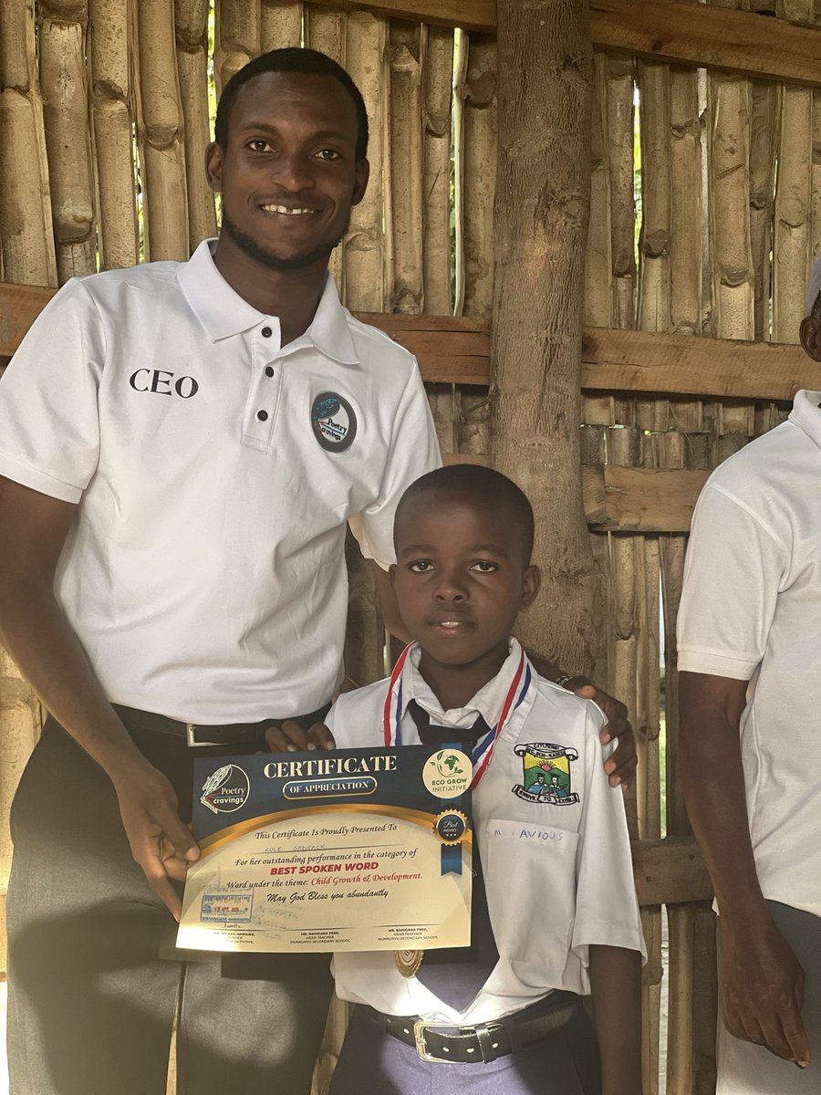 MilardMugisha's tweet photo. My name is Mugisha Milard Apipawe. I am a Bevisioneer in Cohort 3, year 1. Yesterday 20/04/2026, I held an warding ceremony for my poetry clubs. Part of my @beVisioneers project is school club poetry. It was so amazing to see the talent that young people have. 🥰😎 https://t.co/XpC9eDjzMu
