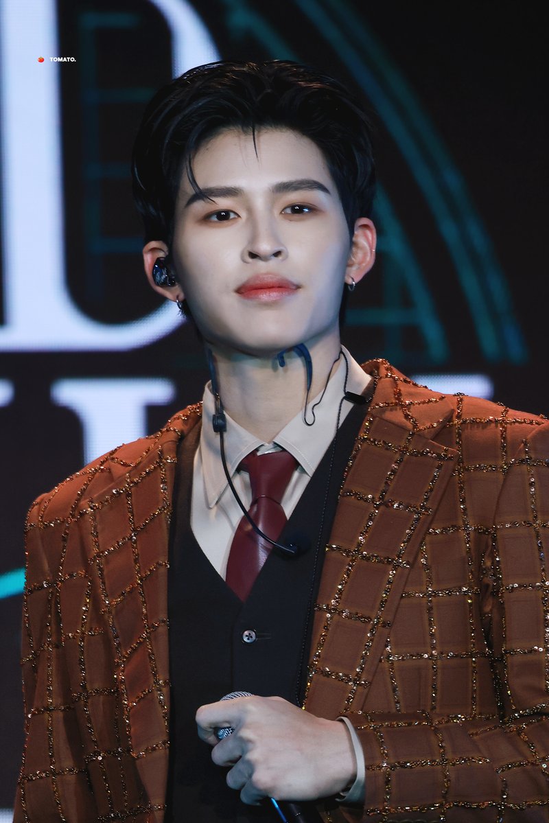 🍅 ᴛᴏᴍᴀᴛᴏ tweet media