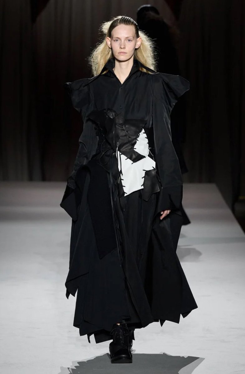 audreybighud's tweet image. #excited for hud gala i really hope he wears yohji yamamoto 🥹