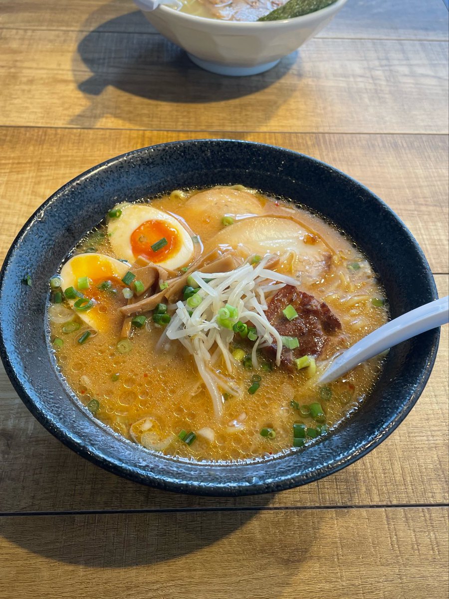 せろとにん tweet media