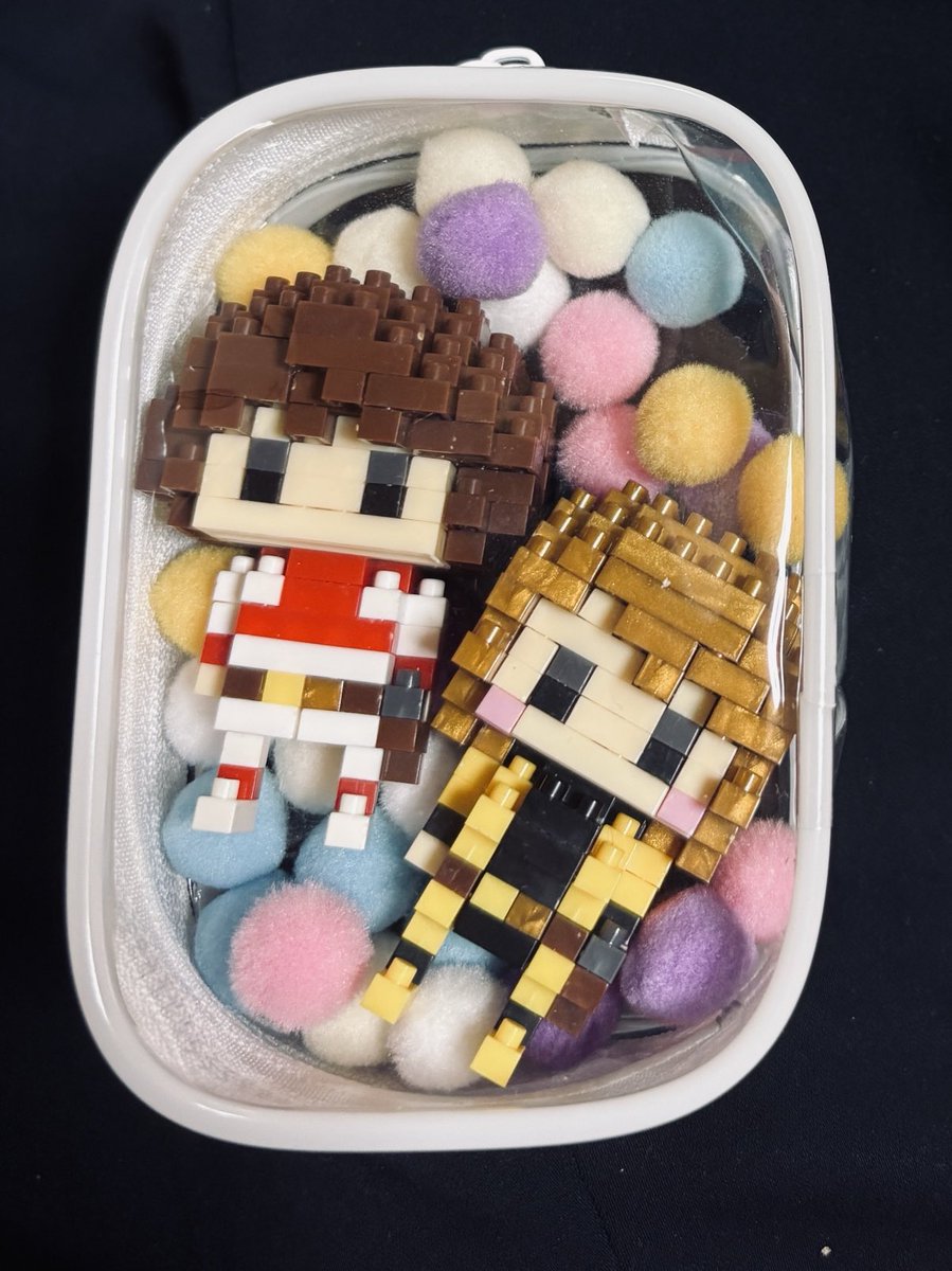 急に作り始めた古雪詰めポーチ
あと何を入れてみよう…⚓️モチーフとか？
あまり詰めない方が、適度に中身が動いて可愛いかも〜と