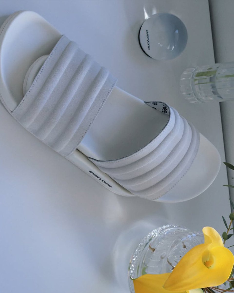 SIMONSAYSDRIP tweet media