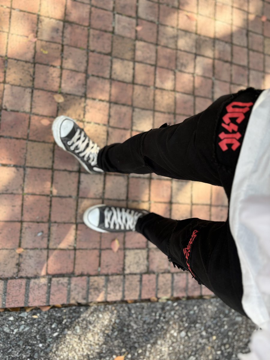 crock_969's tweet image. 久しぶりのジオキャッシング！
山梨県を家族旅行がてら攻めていくぅ

GWは混むし出来そうに無いしなー
近場で面白いとこ行きたいっ

#ジオキャッシング 
#geocache 
#geocaching