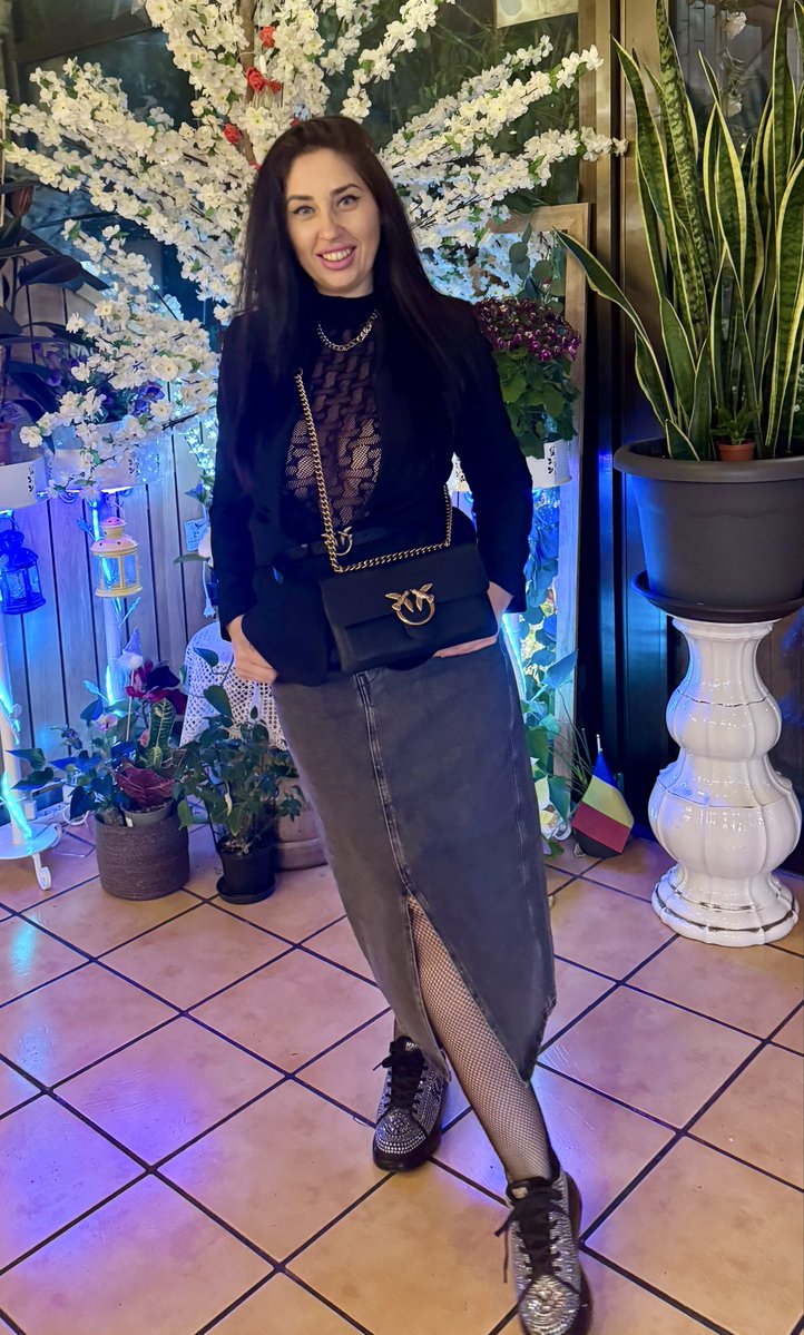 Michellecvk7's tweet image. La elegancia también puede ser peligrosa.”

#selfie #amateur #fyp #NSFW #followme #mood #selflove #sexy #hot