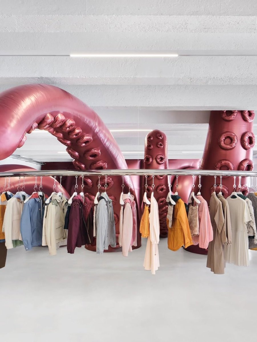 SIMONSAYSDRIP tweet media