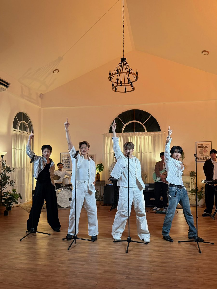 SuperThai official tweet media