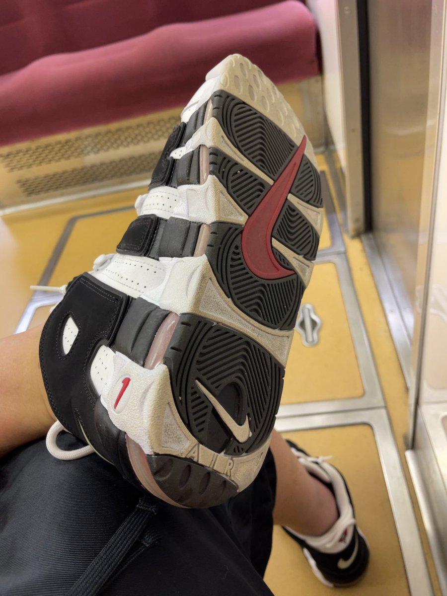 久しぶりに投稿
半袖ハーパンにモアテンゼブラで出勤しました。
かなり暖かくなりましたね。