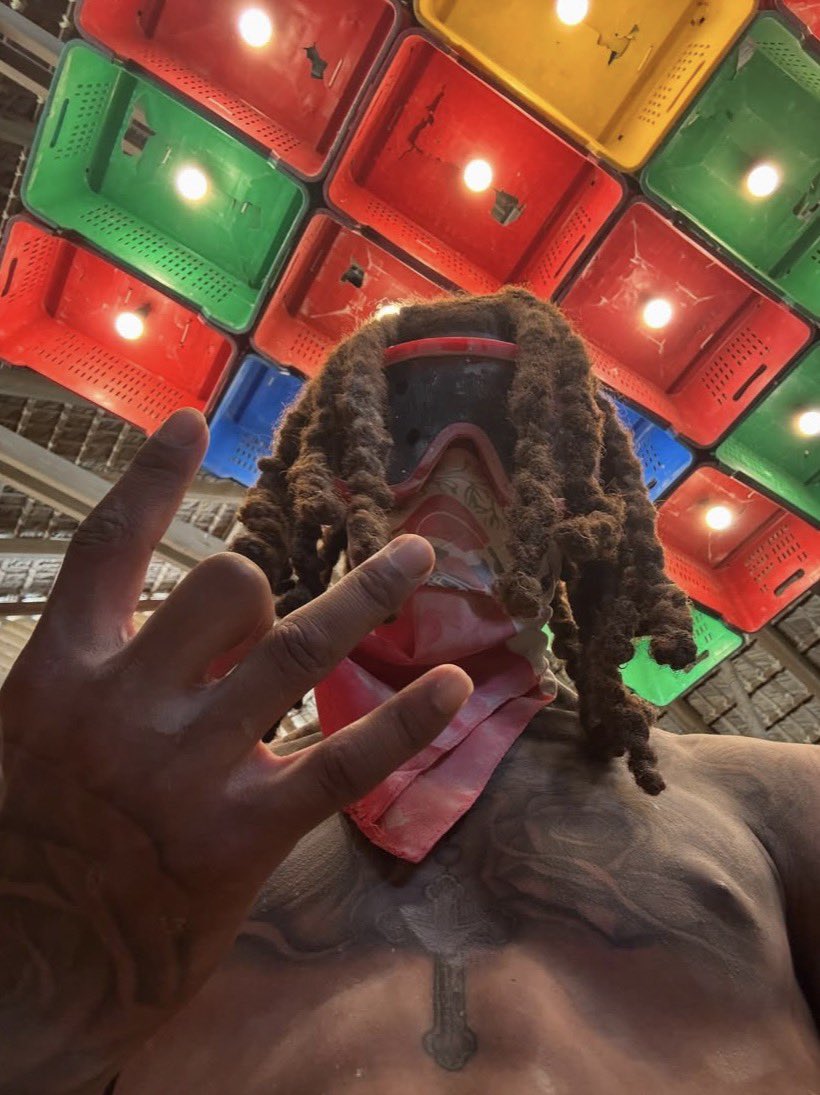 𝑹𝒐𝒚 tweet media