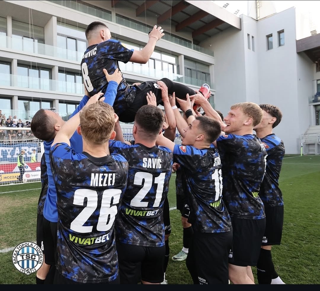 KlubTopolaBra's tweet image. O elenco celebrou o Sasa Jovanović após o jogo, em sua quarta temporada, ele alcançou a marca de 31 assistências pelo clube.

#TSC